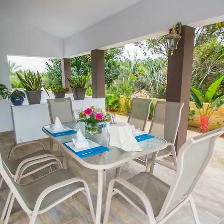 Konnos Bay Villa